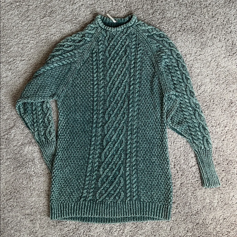 Free People Cable Knit Sweater Dress - like new without tags size small - Picture 1 of 4